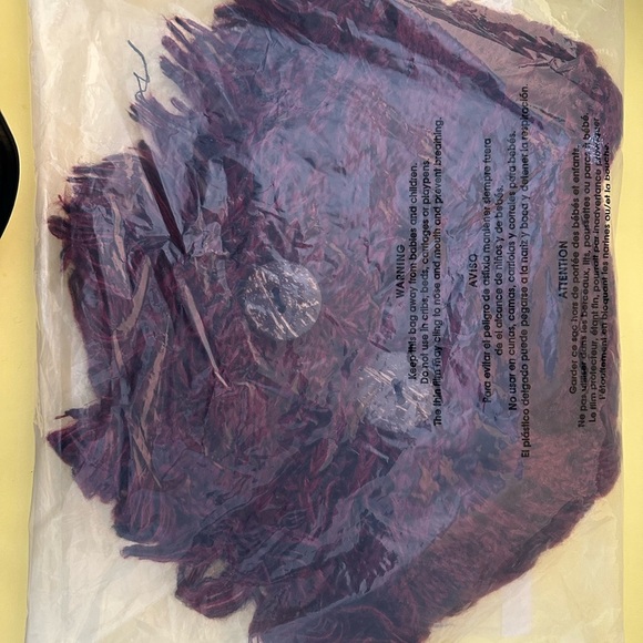 Infinity Red Merlot Button Tassel Scarf OSFM Brand New - Picture 4 of 4